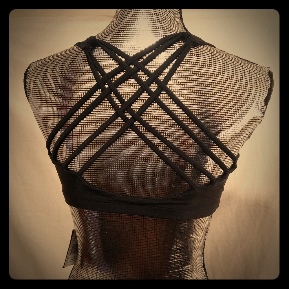 Onzie Crossback Chic Sports Bra